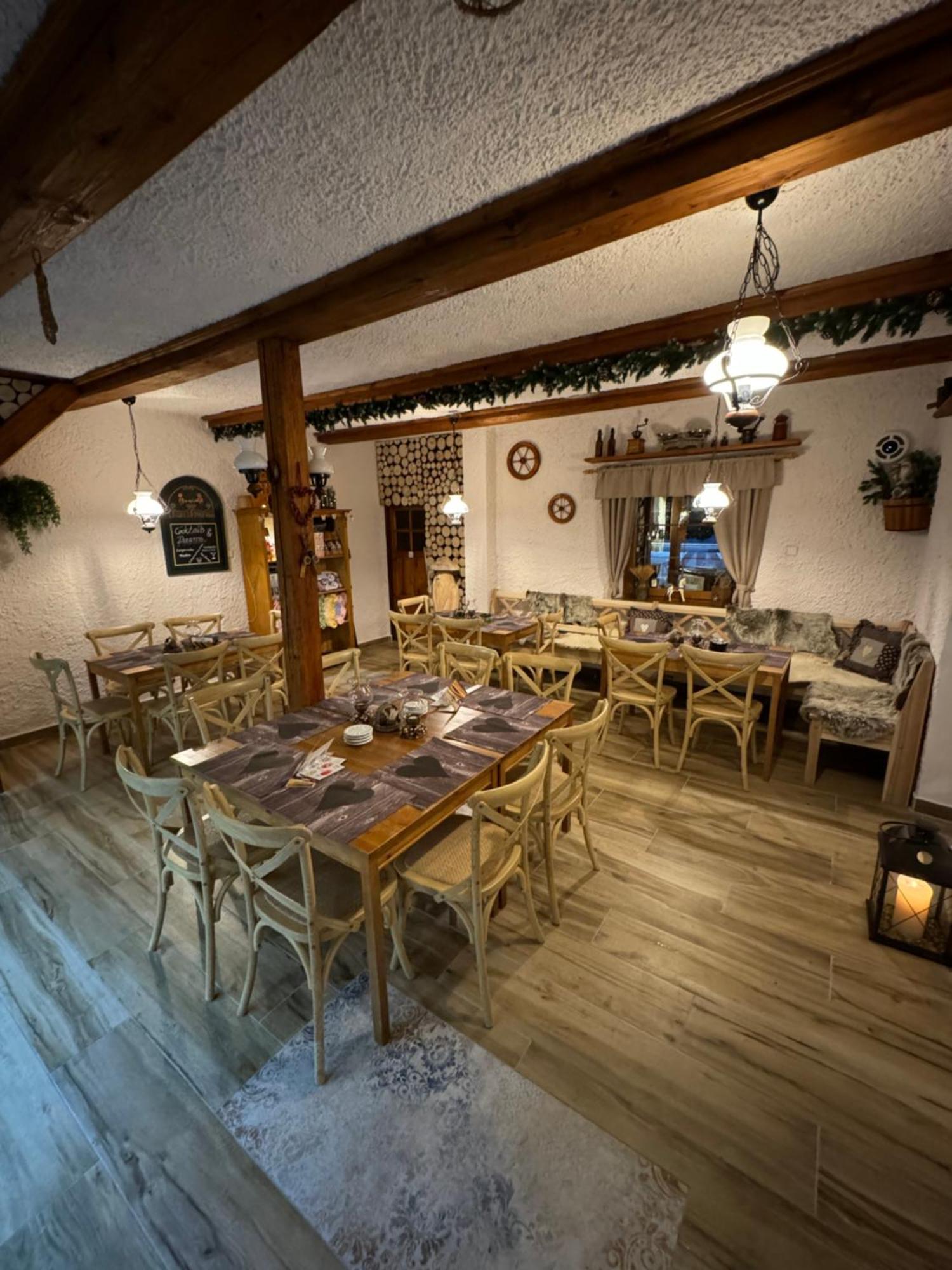 Pension & Restaurant Krakonos هاراشوف المظهر الخارجي الصورة